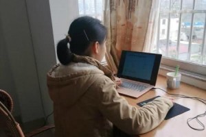 安徽大学生化身教师线上教导一线医务人员子女 安徽大学生化身教师线上教导一线医务人员子女
