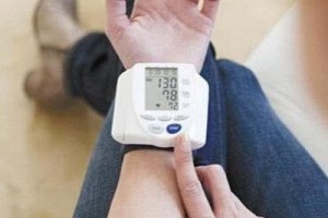 医师提示血压高的人5样东西最好别碰第三个再喜爱也要戒掉 医师提示血压高的人5样东西最好别碰第三个再喜爱也要戒掉