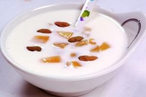 喝乳酸菌饮料和酸奶能够助消化维护肠胃肥壮人群要注意 喝乳酸菌饮料和酸奶能够助消化维护肠胃肥壮人群要注意