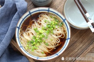 早餐煮碗面啥都没放酱油调味五分钟上桌简略又快手全家都爱 早餐煮碗面啥都没放酱油调味五分钟上桌简略又快手全家都爱