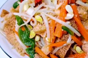 豆芽拌面筋超好吃的做法5块钱本钱做1大盘我家独爱的凉拌菜 豆芽拌面筋超好吃的做法5块钱本钱做1大盘我家独爱的凉拌菜