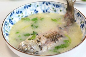 每日一膳气候回暖百花争放过敏性鼻炎湿疹瘙痒一再来扰这道食疗方引荐给您~广东省中医院杨志敏教授今天引荐 每日一膳气候回暖百花争放过敏性鼻炎湿疹瘙痒一再来扰这道食疗方引荐给您~广东省中医院杨志敏教授今天引荐