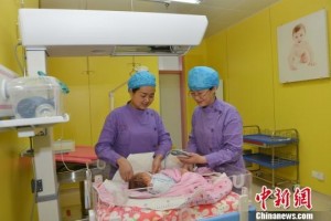 三孩政策来了配套已经在路上 三孩政策来了配套已经在路上