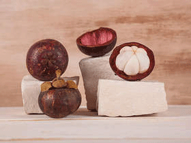 嘴唇起皮应该怎么办呢_嘴唇起皮该怎么解决